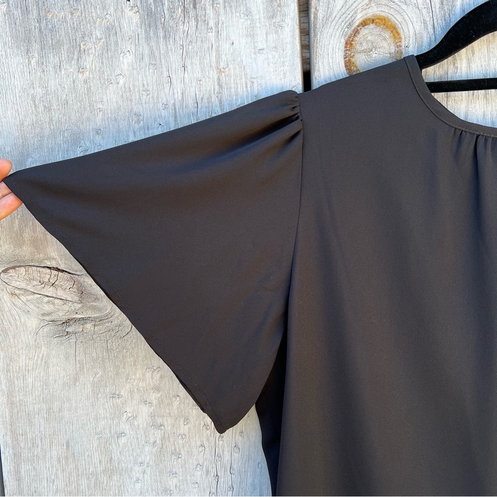 Badgley Mischka black ruffle short sleeve bowtie sash layered lined flowy blouse - Picture 6 of 15